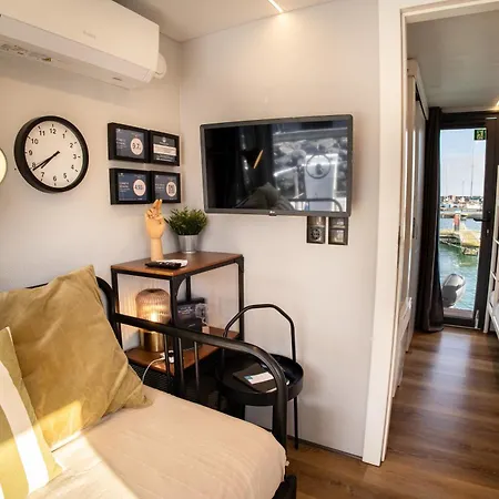 The Homeboat Company Ponta Delgada-acores Botel Ponta Delgada