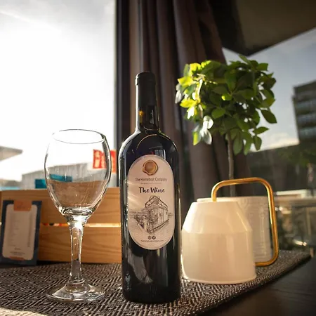 The Homeboat Company Ponta Delgada-acores Botel *