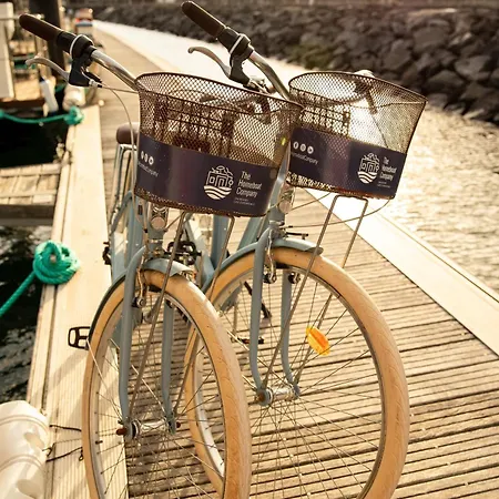 Botel The Homeboat Company Ponta Delgada-acores Ponta Delgada
