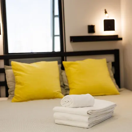 The Homeboat Company Ponta Delgada-acores Botel *