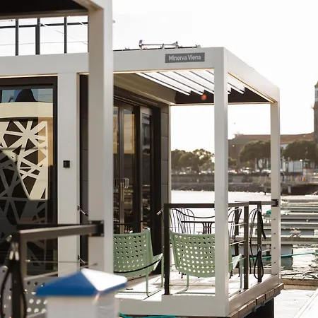 Botel The Homeboat Company Ponta Delgada-acores *