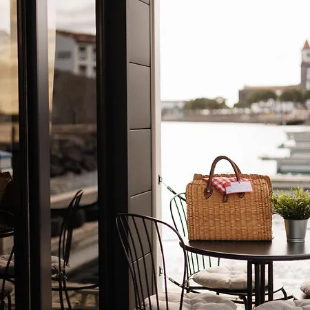 Botel The Homeboat Company Ponta Delgada-acores Ponta Delgada