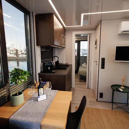 Botel The Homeboat Company Ponta Delgada-acores