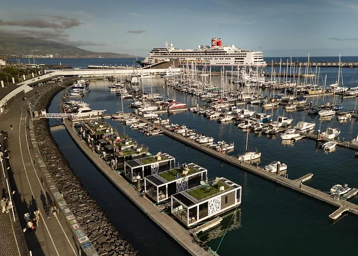 The Homeboat Company Ponta Delgada-acores Hotel en barco Ponta Delgada