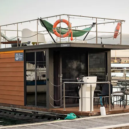 The Homeboat Company Ponta Delgada-acores 船上ホテル *
