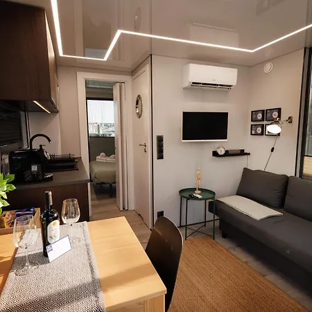 The Homeboat Company Ponta Delgada-acores Botel Ponta Delgada (Sao Miguel)