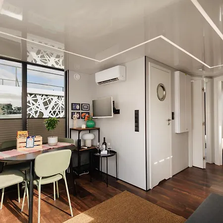 Botel The Homeboat Company Ponta Delgada-acores