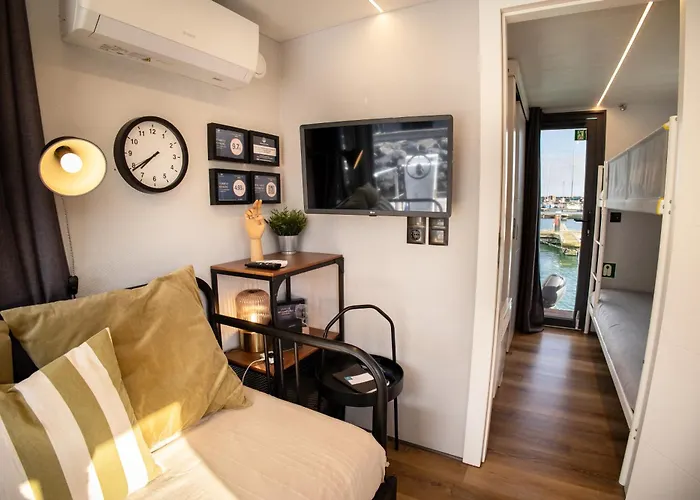 The Homeboat Company Ponta Delgada-acores Botel Ponta Delgada (Sao Miguel)