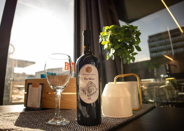 The Homeboat Company Ponta Delgada-acores Botel *