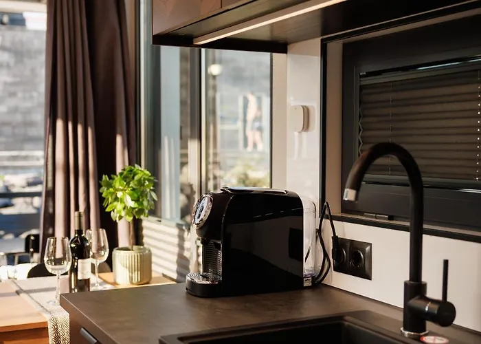 The Homeboat Company Ponta Delgada-acores Ponta Delgada (Sao Miguel)