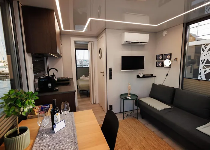 The Homeboat Company Ponta Delgada-acores Botel